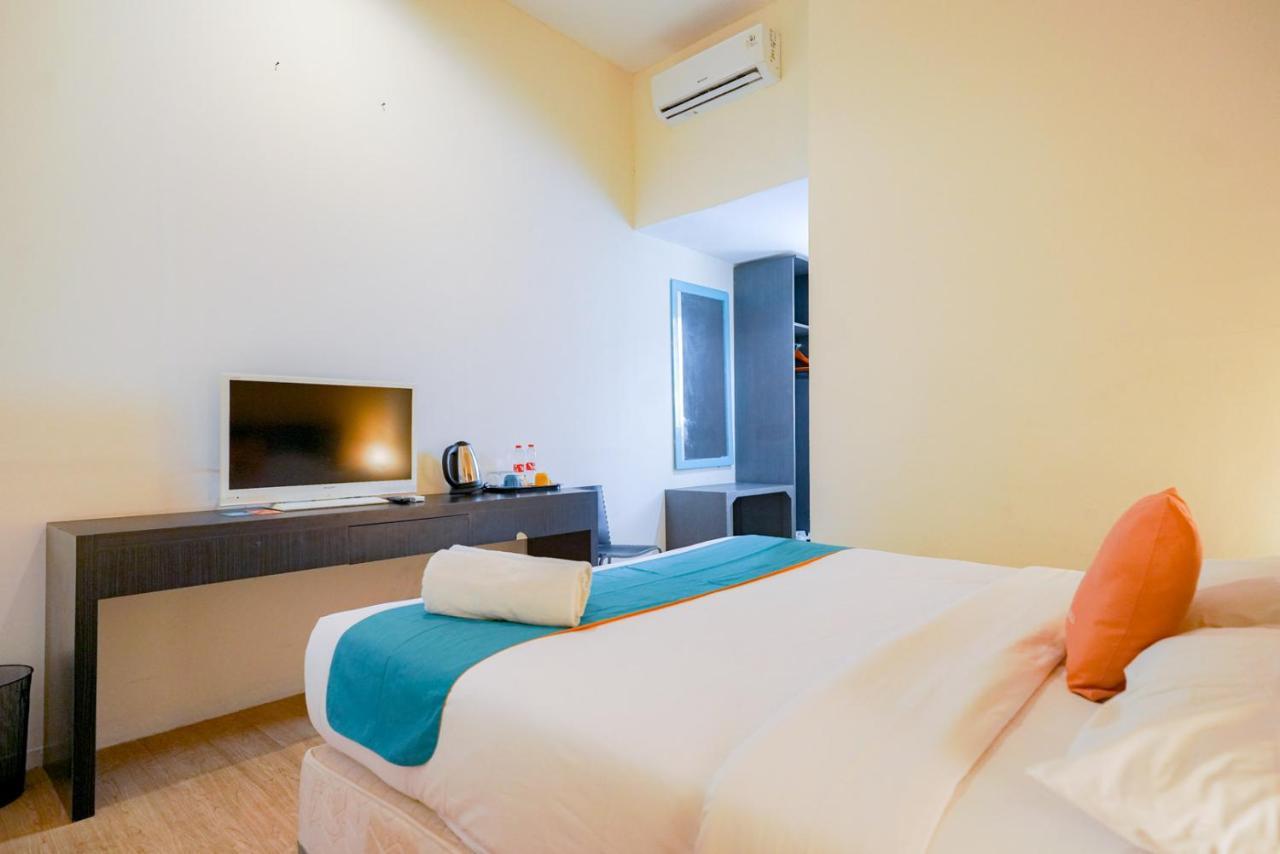 Reddoorz @ Sunset Point Seminyak Otel Dış mekan fotoğraf