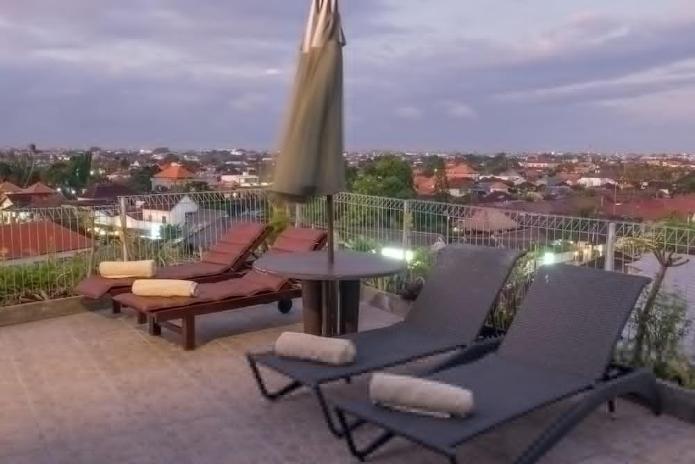 Reddoorz @ Sunset Point Seminyak Otel Dış mekan fotoğraf