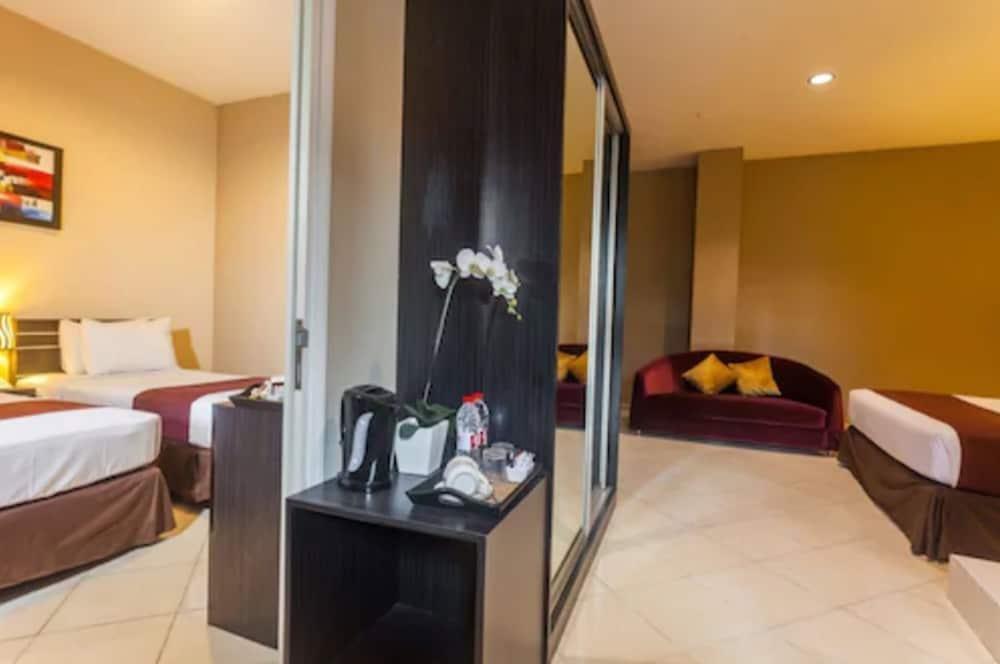 Reddoorz @ Sunset Point Seminyak Otel Dış mekan fotoğraf